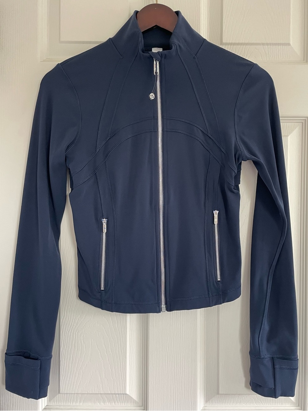 Lululemon Define Jacket Navy Silver Detail Zip Up Size 8 Thumbholes Activewear